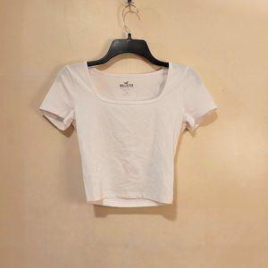 Hollister Baby Tee: Size S